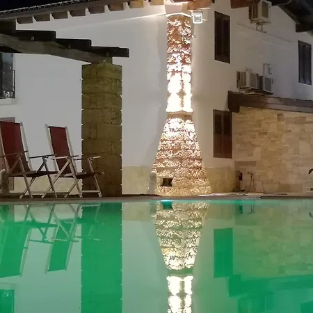 Alojamento de Acomodação e Pequeno-almoço Casale Salento