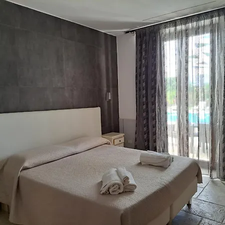 Casale Salento Nocleg ze śniadaniem *